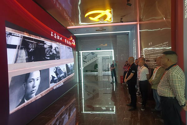 66611311297da.jpg 參觀廉政教育基地3.jpg